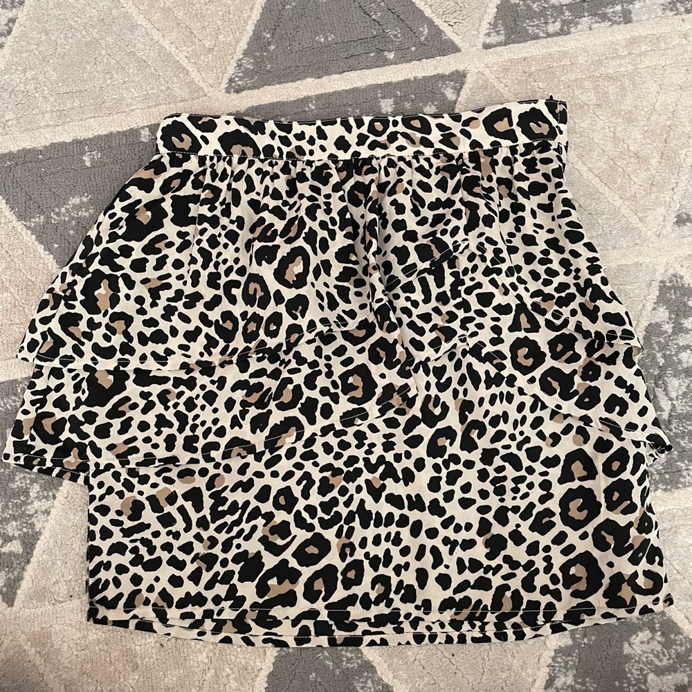 H&M Layered Leopard Skirt sz 6